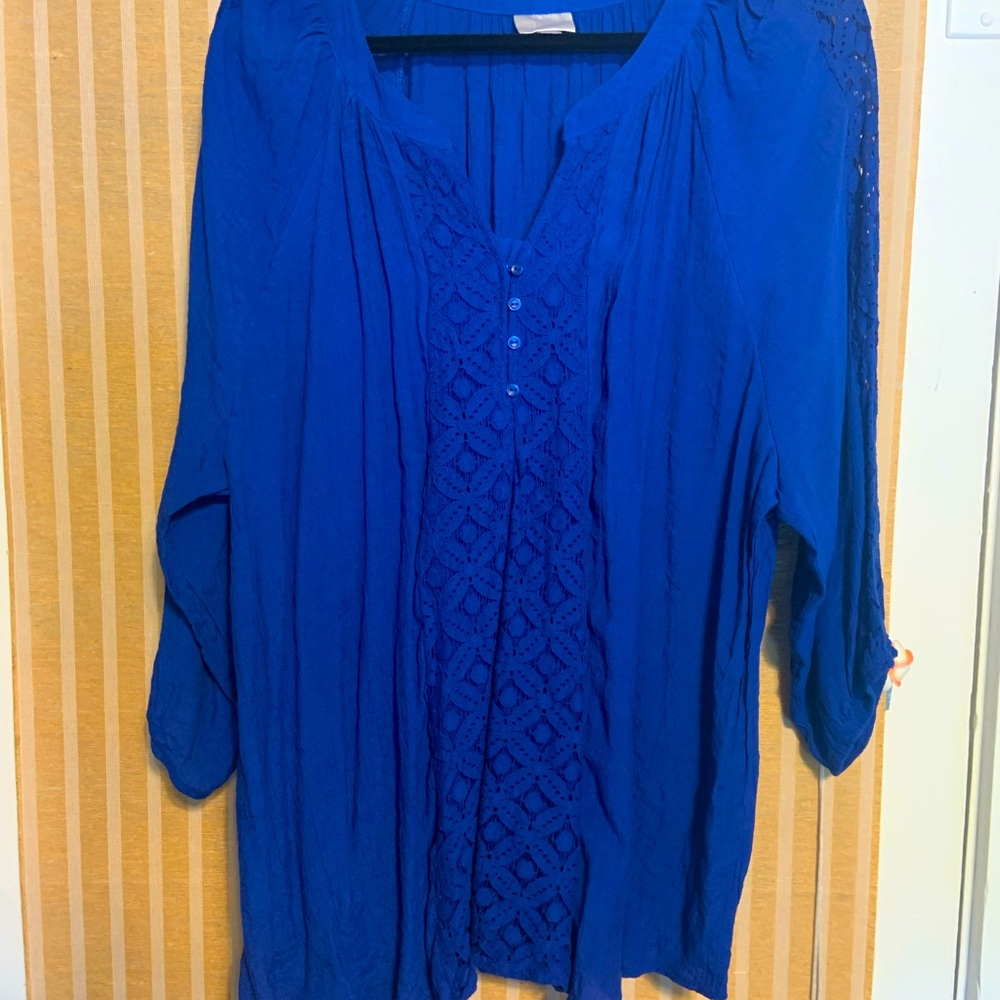 Avenue blue gauze top